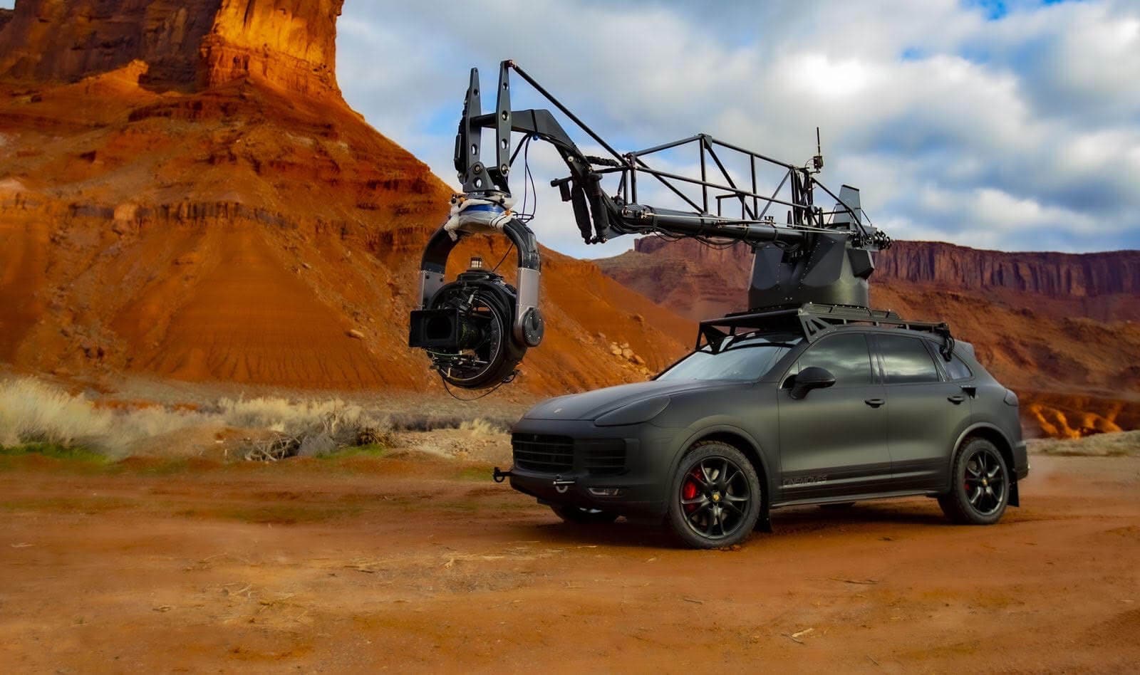 CineMoves Arm Car with crane extended